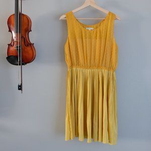 Alythea Pleated dress in Sunshine